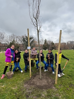 EL FA CRECE TAMBIÉN FUERA DE LA CANCHA!
